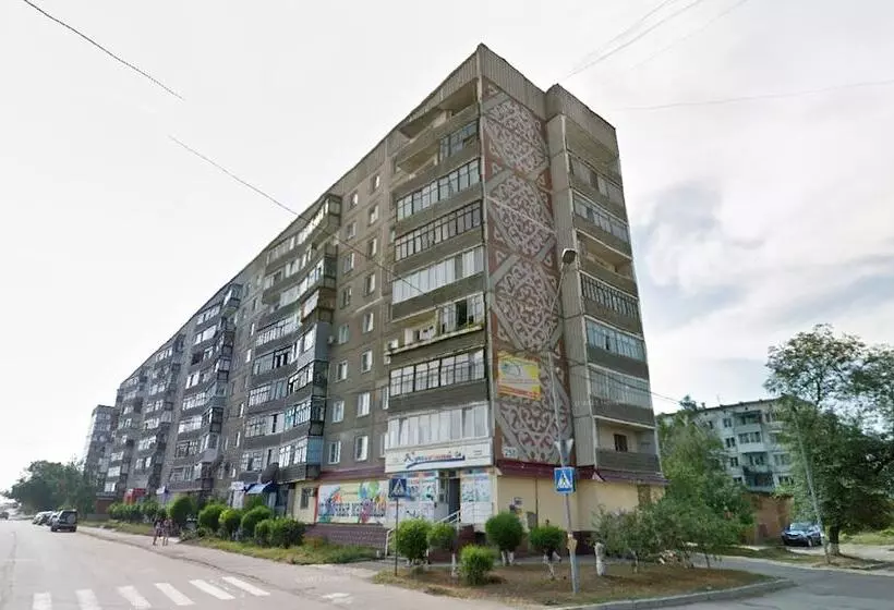 Dobrye Sutki Apartment On Mukhacheva 258