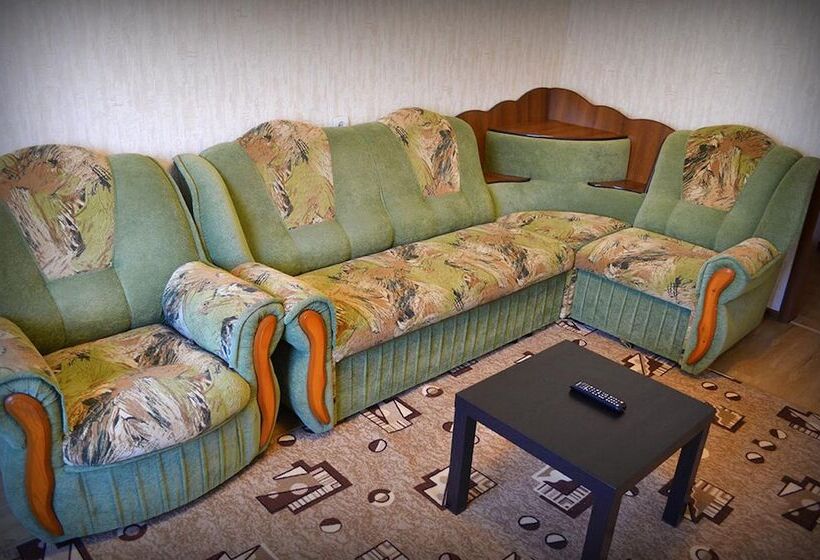 Dobrye Sutki Apartment On Mukhacheva 258