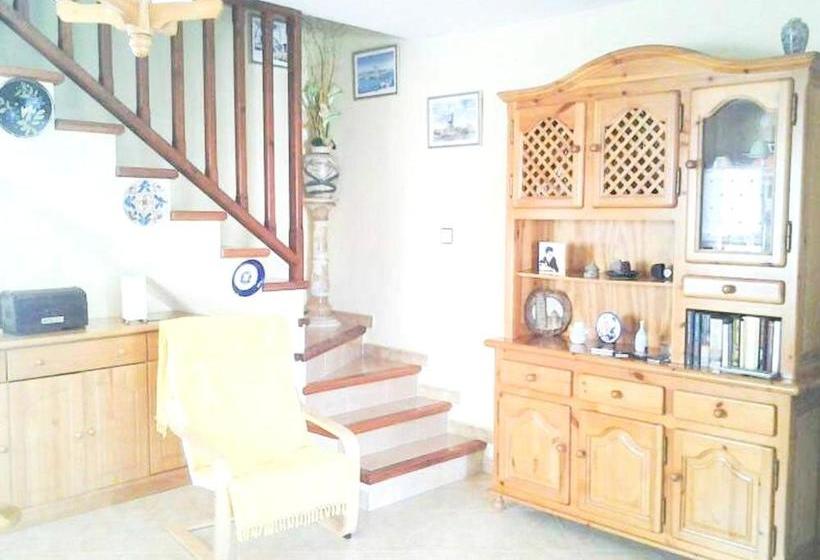 3 Bedrooms House With Furnished Terrace At Creixell 1 Km Away From The Beach