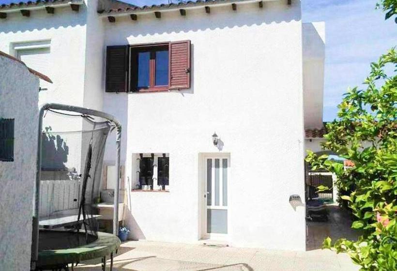 3 Bedrooms House With Furnished Terrace At Creixell 1 Km Away From The Beach