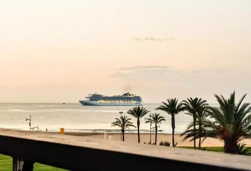 Arrecife Beach