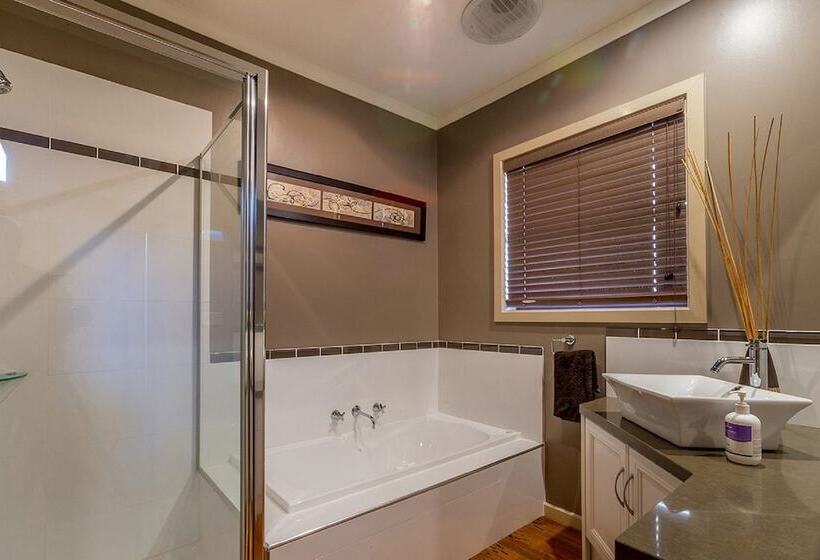 Broadwater By The Beach With Heated Outdoor Spa