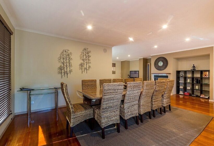 Broadwater By The Beach With Heated Outdoor Spa