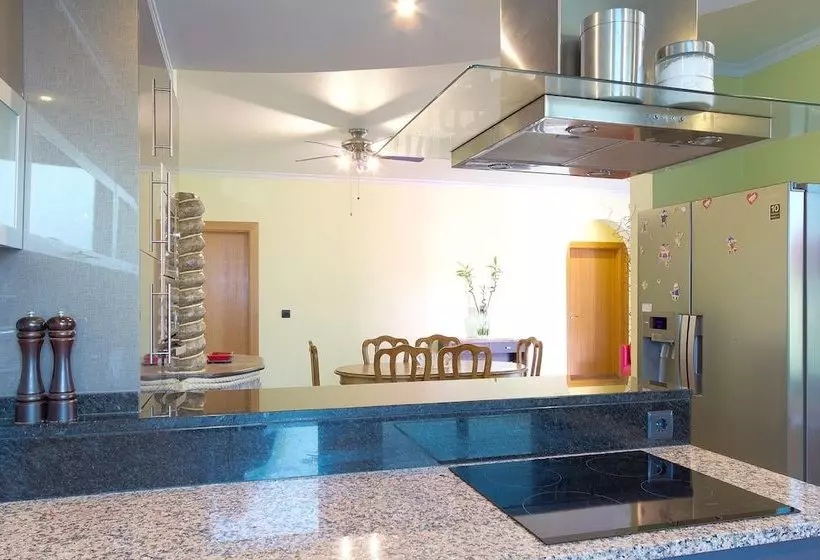 Panoramic House In Ponta Do Sol