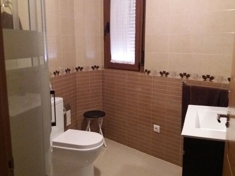 La Tahona De Perales