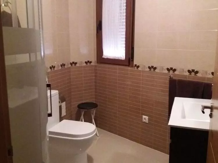 La Tahona De Perales