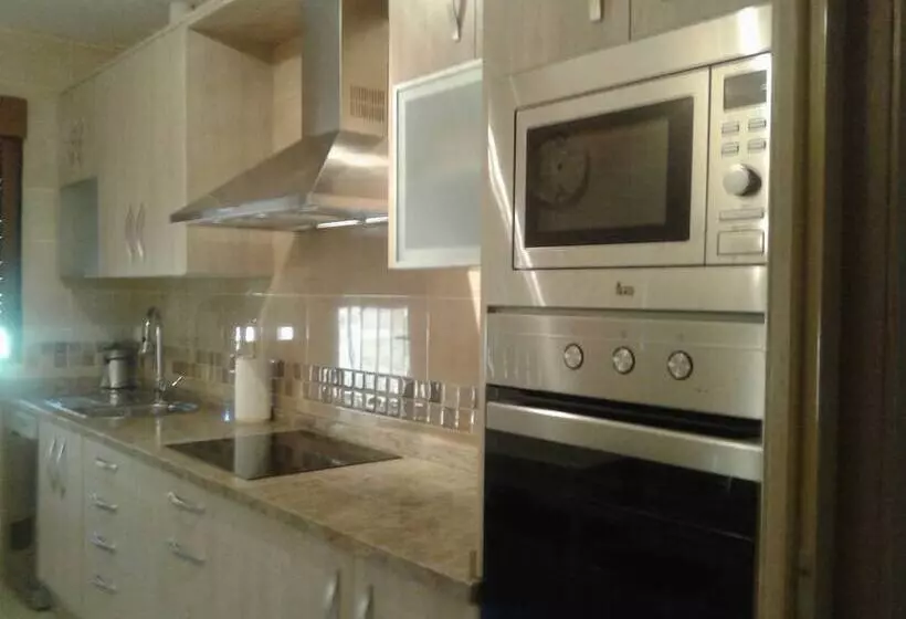 La Tahona De Perales