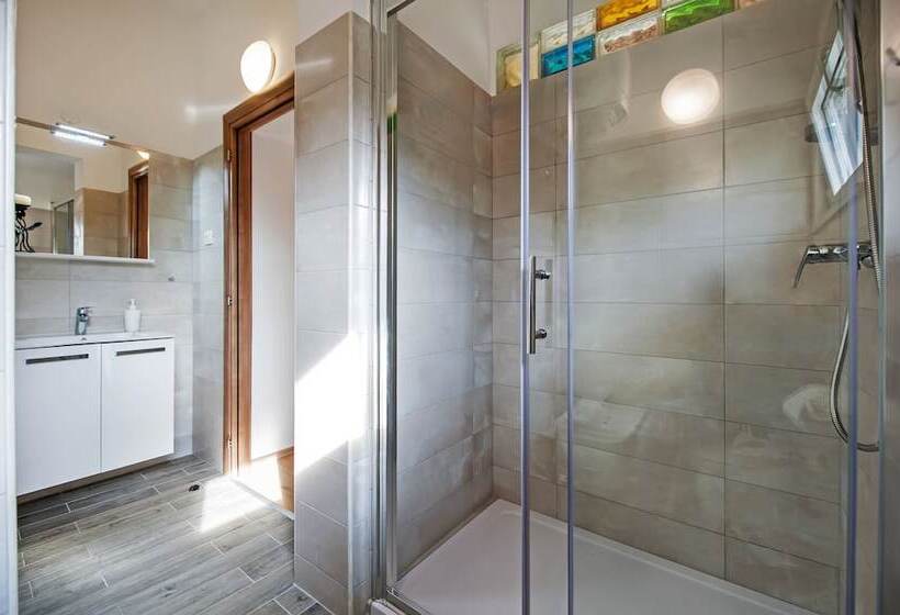 פנסיון Apartments & Rooms Chiara