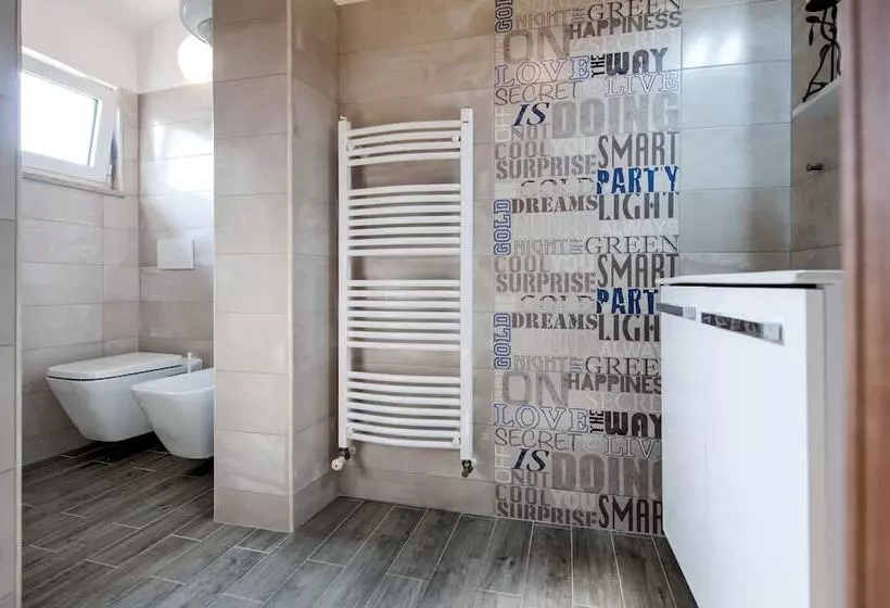 پانسیون Apartments & Rooms Chiara