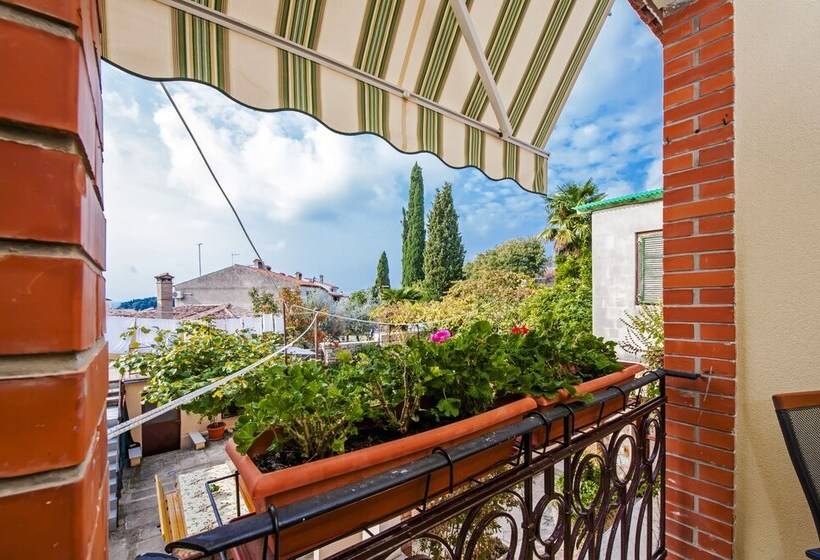 פנסיון Apartments & Rooms Chiara