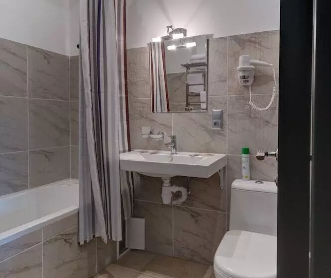 Majatalo Guest House Otel 1