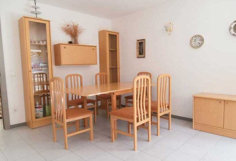 106136   Apartment In Begur