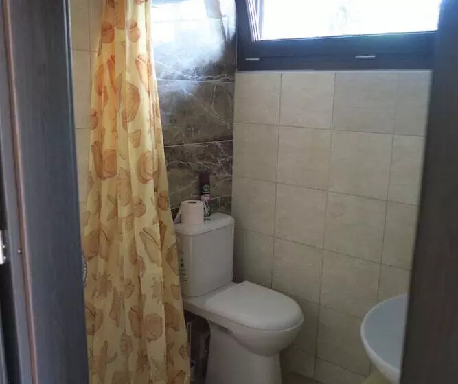 Am Beach House Near Sea