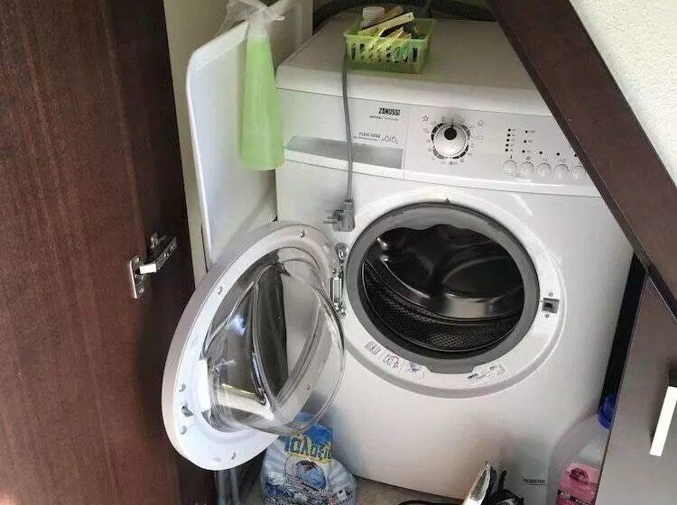 Am Beach House Near Sea