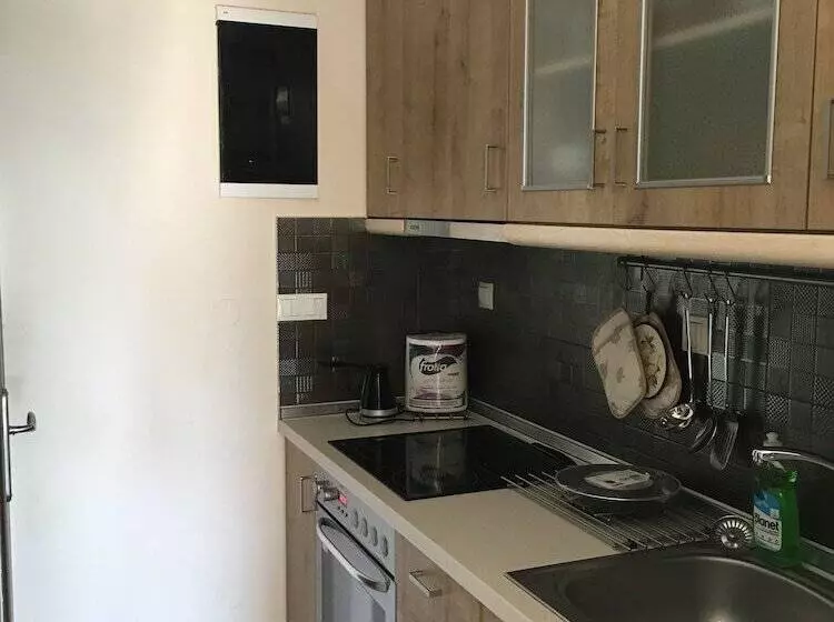 Am Beach House Near Sea