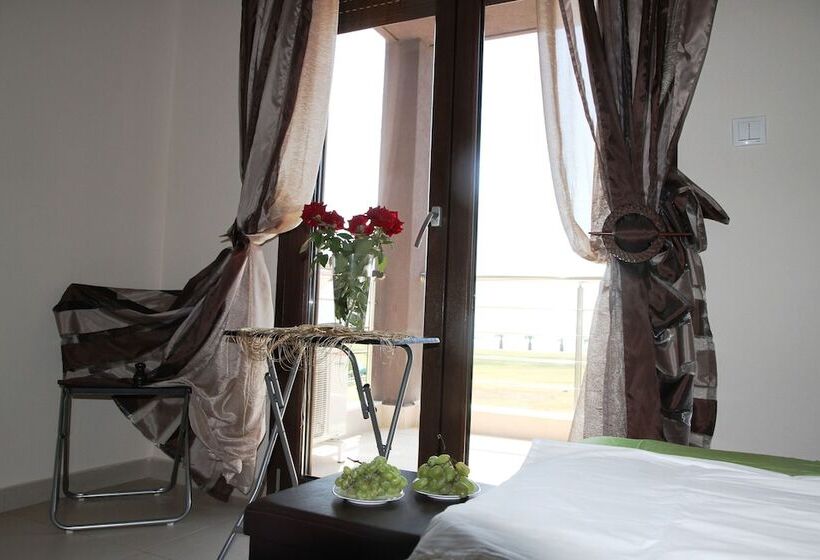 Am Beach House Near Sea