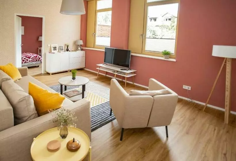 Eckhof Domizil Großzügige Ferienwohnung Mit Kleinem Garten In Der Altstadt Von Gotha
