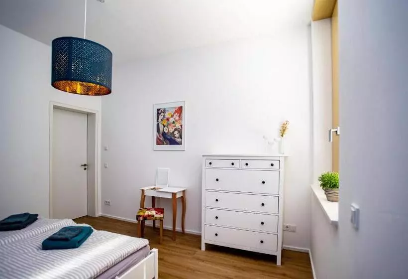 Eckhof Domizil Großzügige Ferienwohnung Mit Kleinem Garten In Der Altstadt Von Gotha