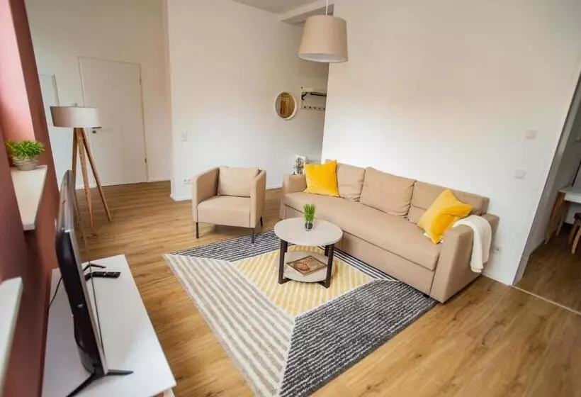 Eckhof Domizil Großzügige Ferienwohnung Mit Kleinem Garten In Der Altstadt Von Gotha