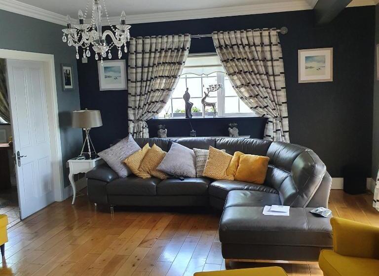 Highfield House Bed And Breakfast Collinstown