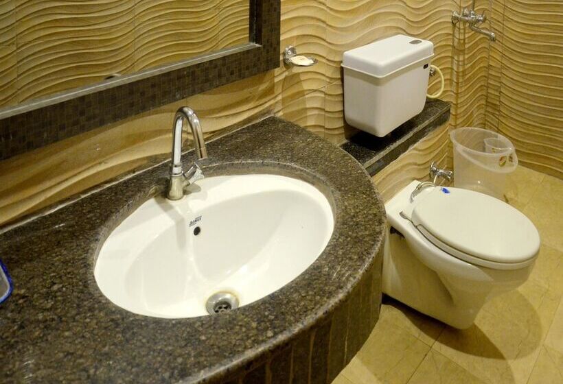 هتل China Town By Oyo Rooms