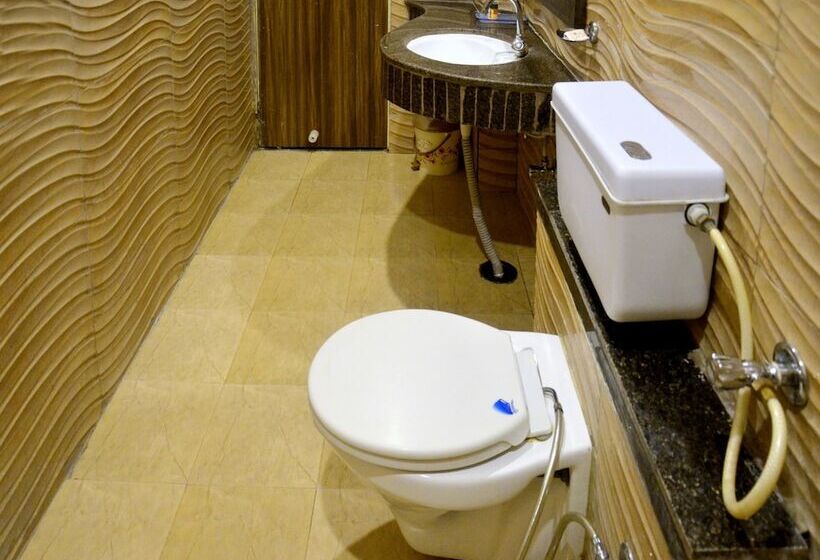 هتل China Town By Oyo Rooms