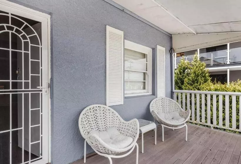 Oscars Pet Friendly Beach House 14 Tomaree Road
