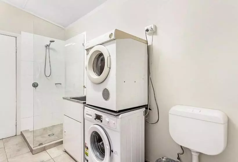 Oscars Pet Friendly Beach House 14 Tomaree Road