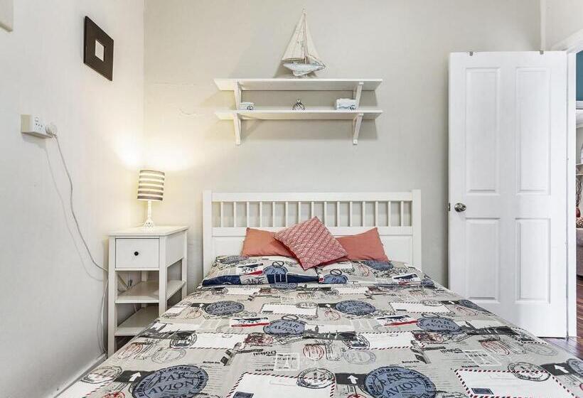 Oscars Pet Friendly Beach House 14 Tomaree Road