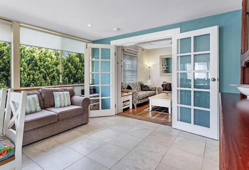 Oscars Pet Friendly Beach House 14 Tomaree Road