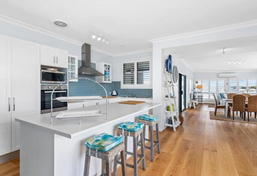 Waterfront At Sunset Boulevard 26 Sunset Boulevard