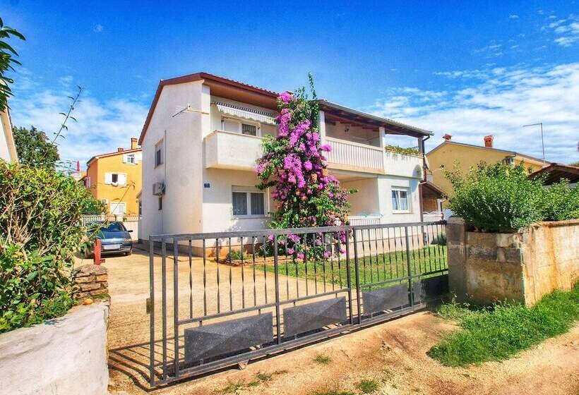 Apartment Brajdine 405