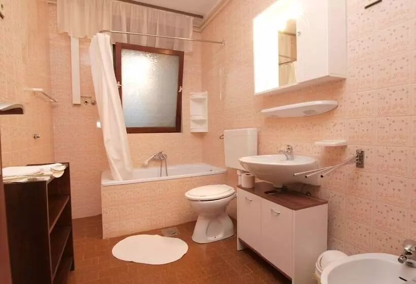 Apartment Brajdine 405