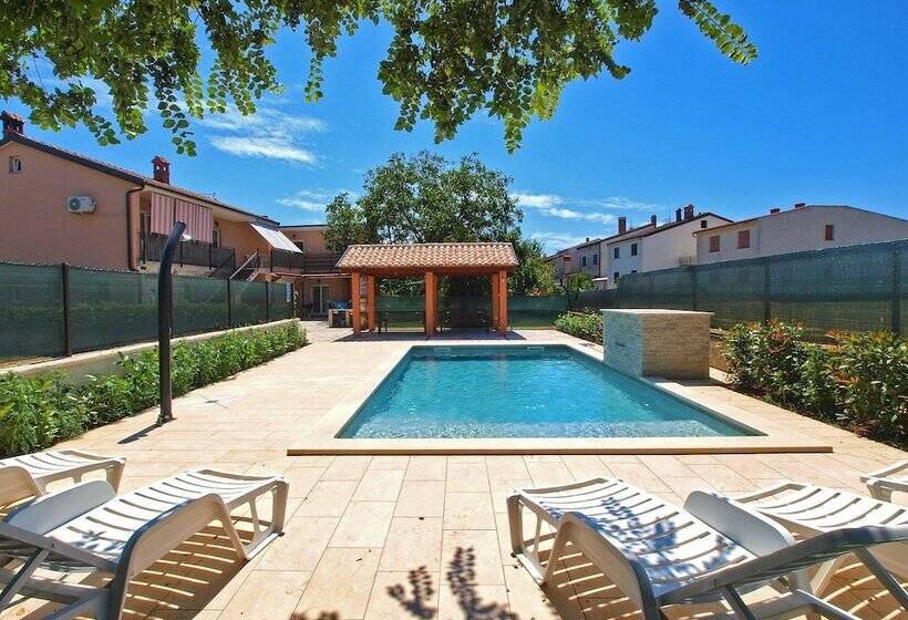 Apartments Marina 947