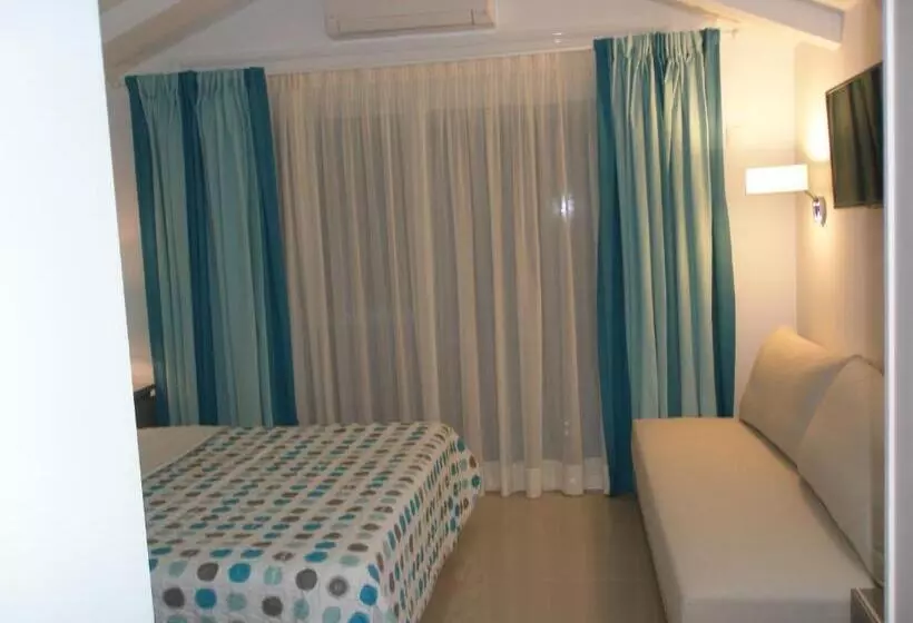 ホテル Whitesands Beach Resort