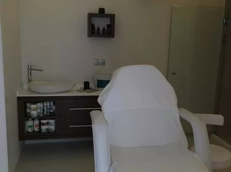 Ionion Beach Apartment Hotel & Spa