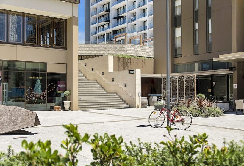 Astra Apartments Newcastle East