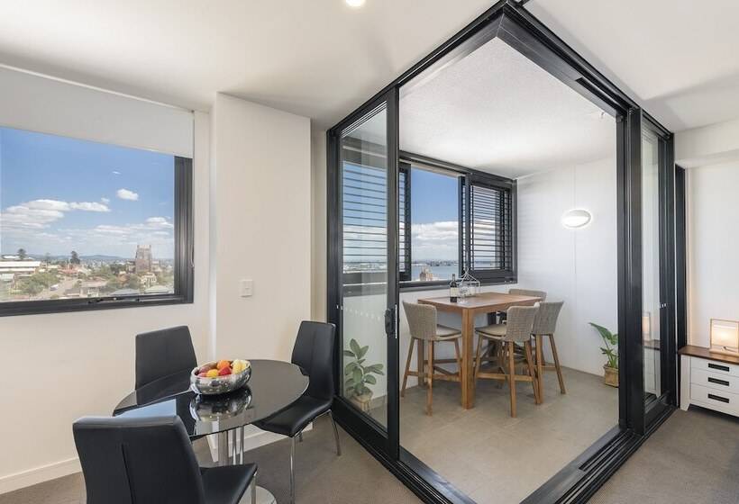 Astra Apartments Newcastle East