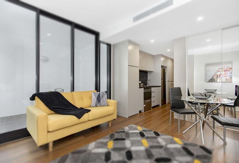 Astra Apartments Newcastle East