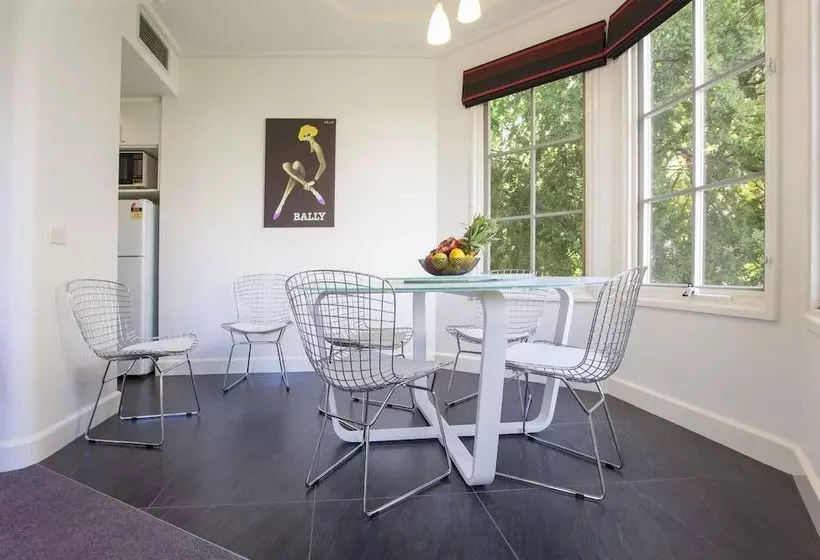 Boutique Stays Wellington Mews, Apartment In East Melbourne