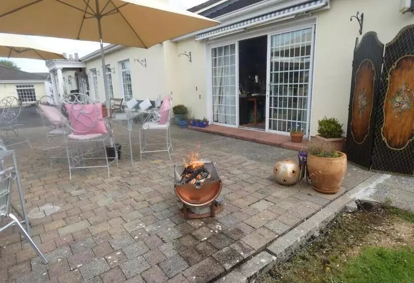 Bunratty Castle Mews B&b