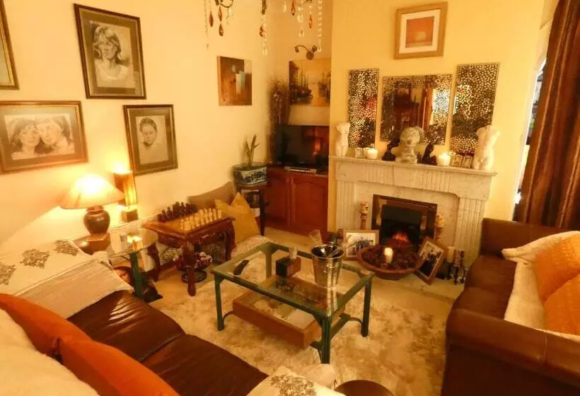 Bunratty Castle Mews B&b