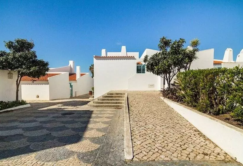 Liiiving In Algarve Alvor Blue Villa