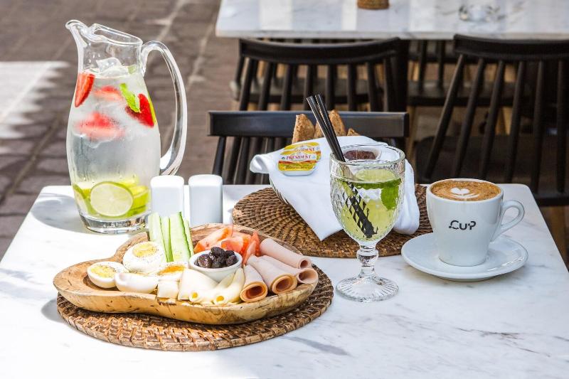 פנסיון J&g Suites