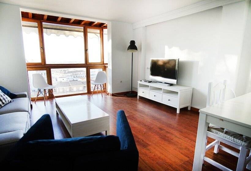 Surtrip Apartamentos   Zenete