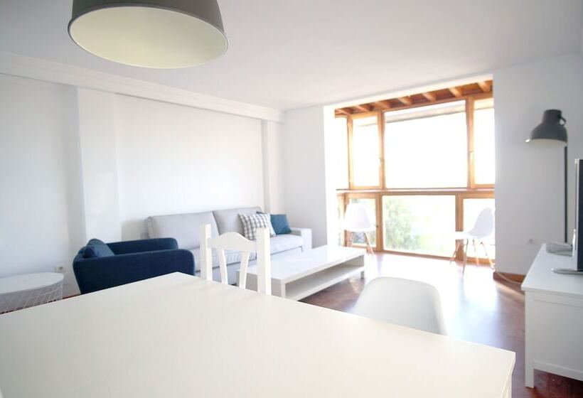 Surtrip Apartamentos   Zenete