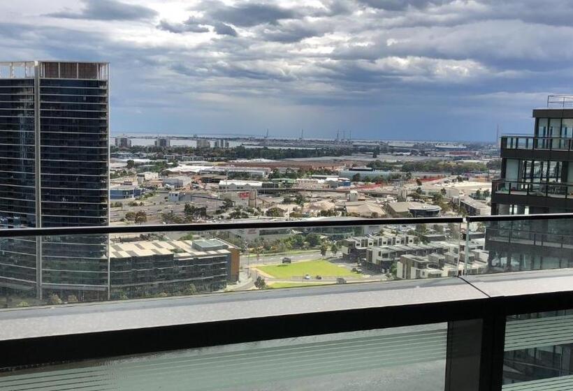 Winston Apartments Docklands