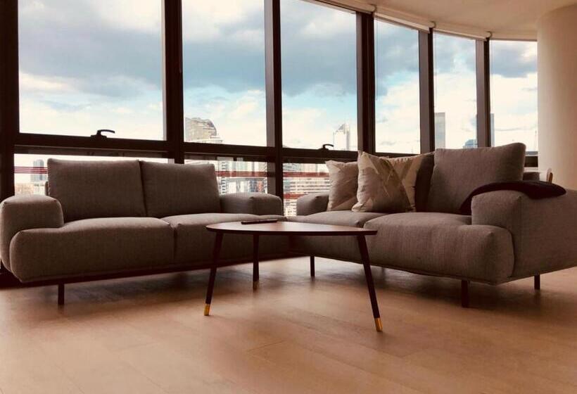 Winston Apartments Docklands