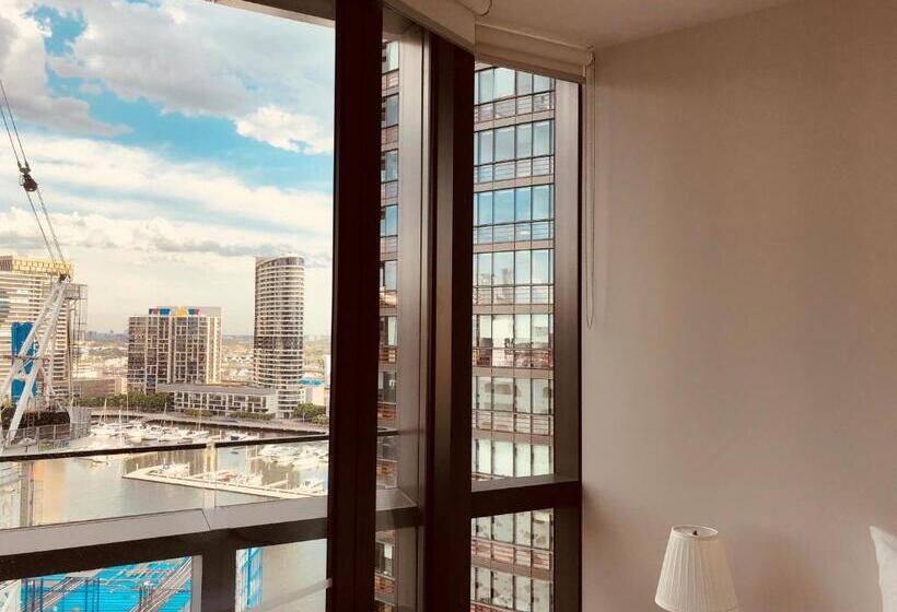 Winston Apartments Docklands