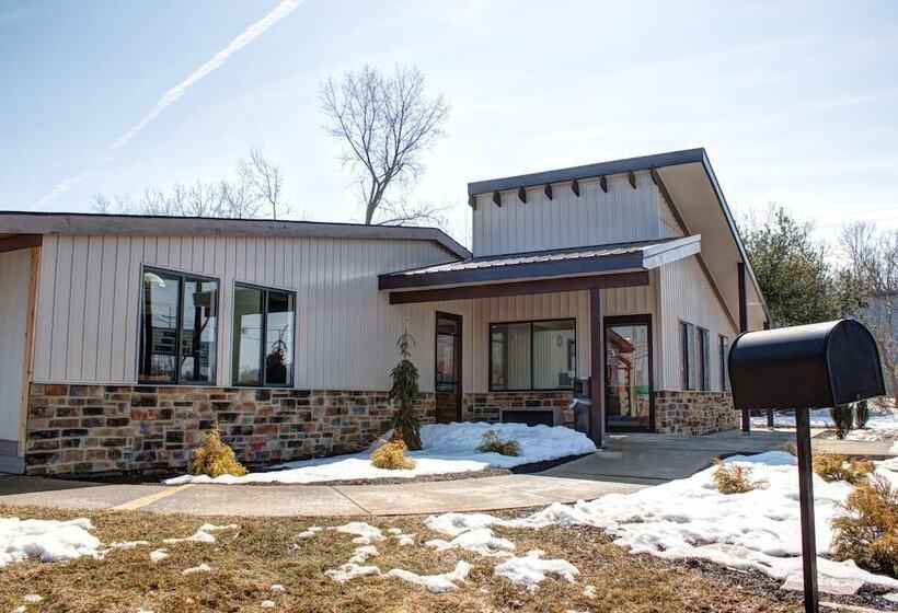 Отель Americas Best Value Inn Heath Newark